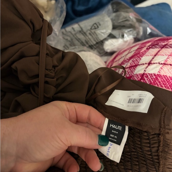 Elegant Brown Off-Shoulder Women's crop Top - Picture 4 of 4